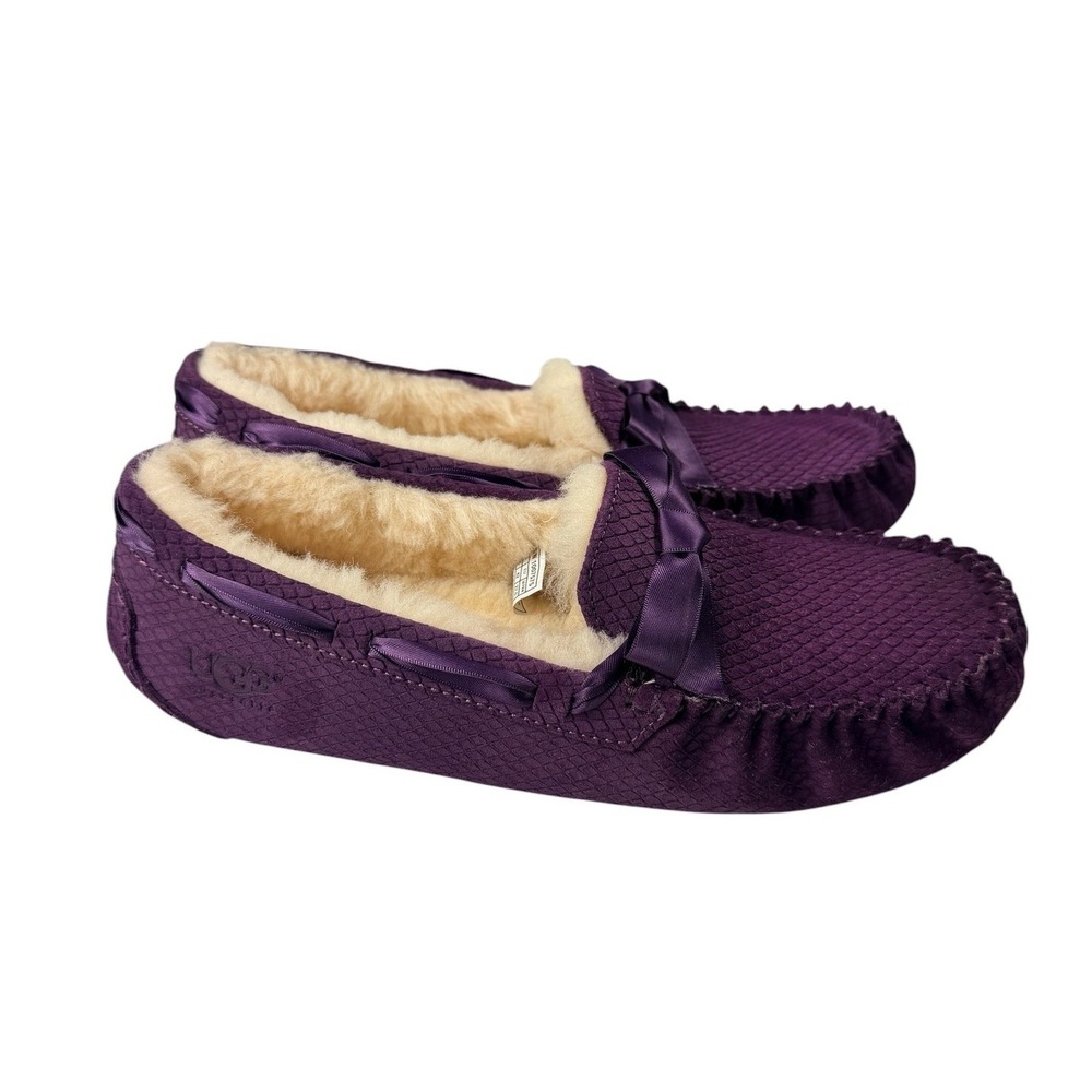 UGG Dakota Exotic Scales Purple Suede Moccasin Slippers 1007575 Womens 11